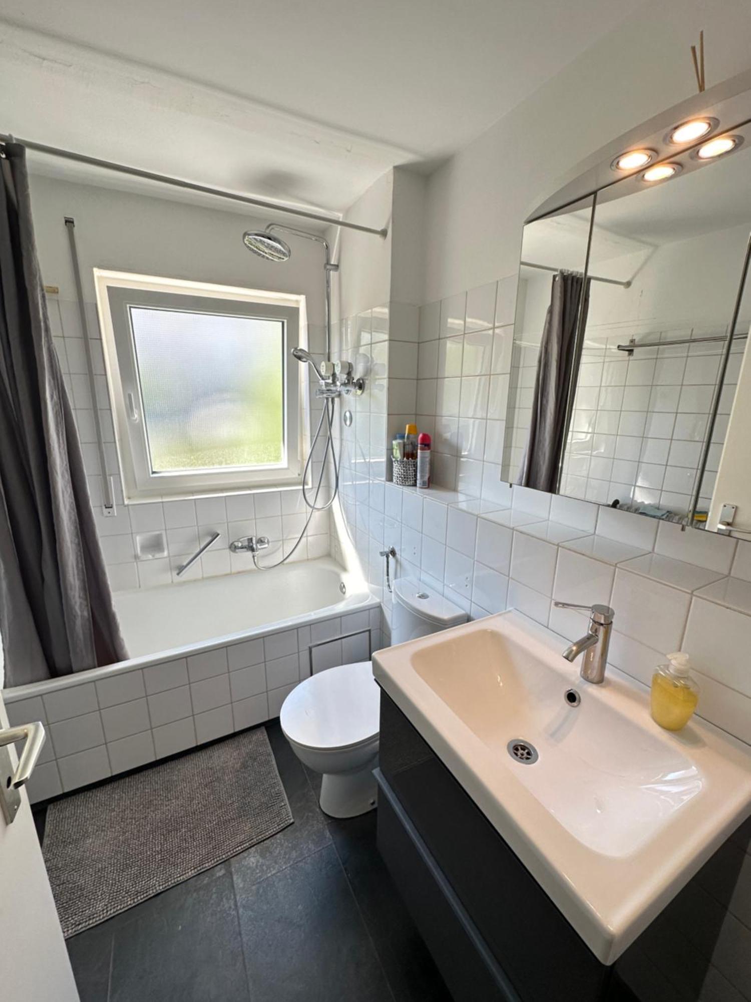 シュトゥットガルトRenovated Flat - Prime Location Near Marienplatzアパートメント エクステリア 写真