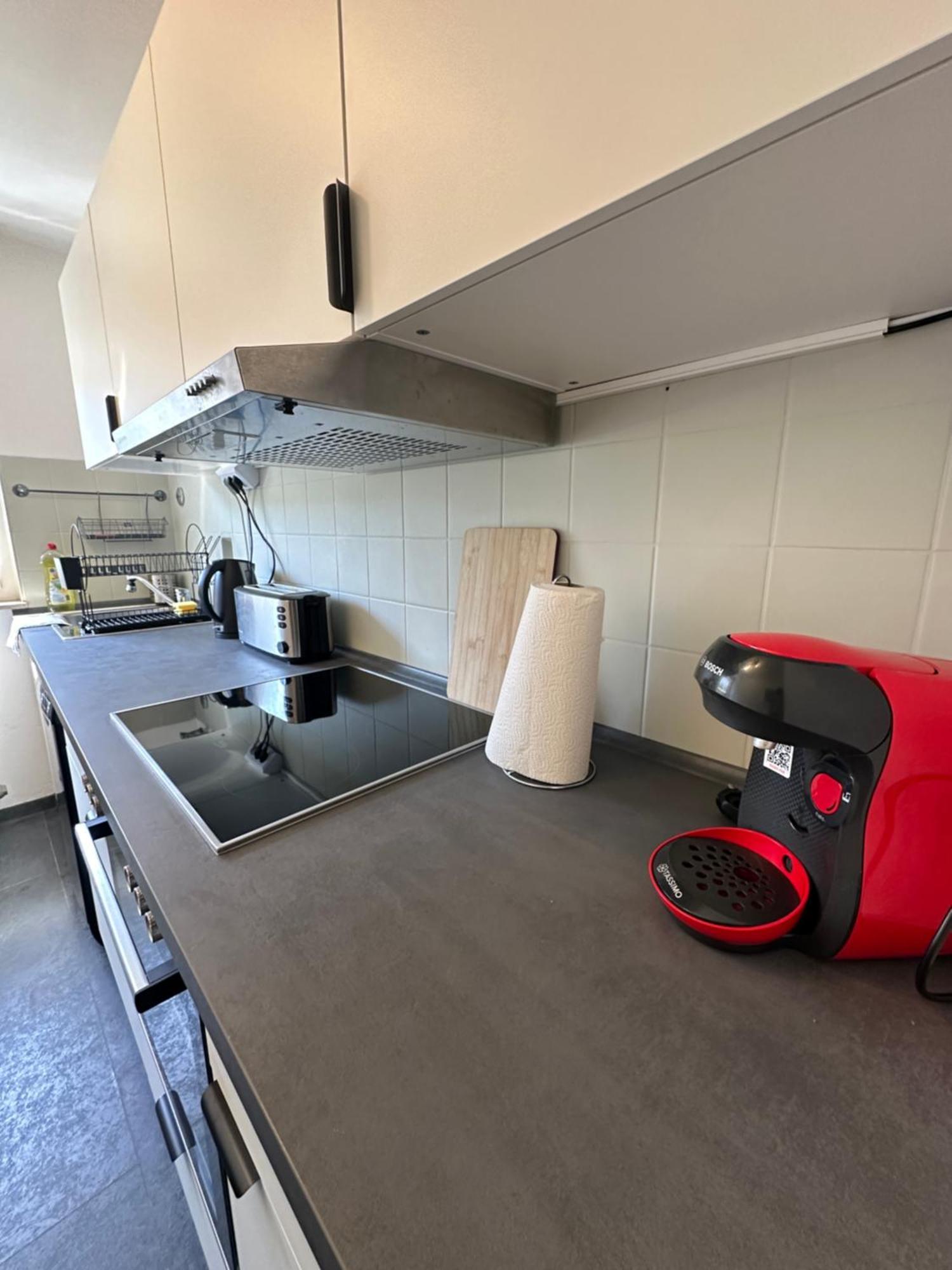 シュトゥットガルトRenovated Flat - Prime Location Near Marienplatzアパートメント エクステリア 写真
