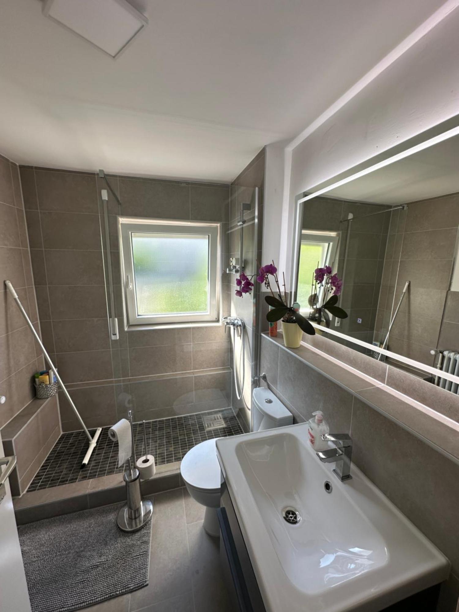 シュトゥットガルトRenovated Flat - Prime Location Near Marienplatzアパートメント エクステリア 写真